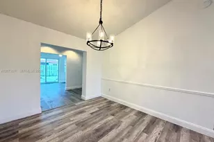 11641 NW 42nd St, Sunrise, FL 33323 - Photo 5