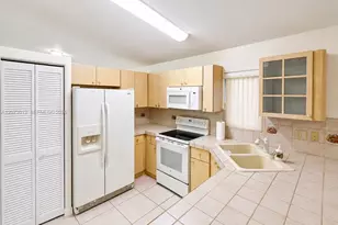 9999 NW 126th Terrace, Hialeah Gardens, FL 33018 - Photo 5