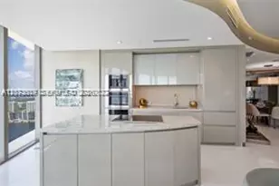 18975 Collins Ave, Sunny Isles Beach, FL 33160 - Photo 11