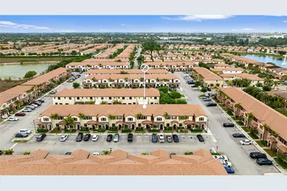 8881 W 35th Ln, Hialeah, FL 33018 - Photo 31