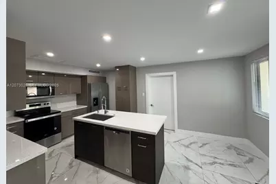 15011 Coconut Ct #15011, Miami Lakes, FL 33014 - Photo 7