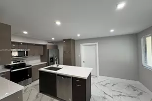 15011 Coconut Ct, Miami Lakes, FL 33014 - Photo 7