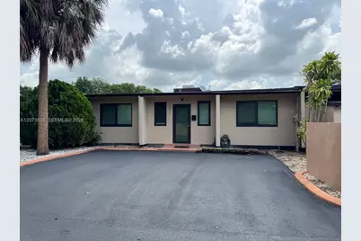 15011 Coconut Ct #15011, Miami Lakes, FL 33014 - Photo 1