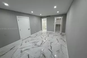15011 Coconut Ct, Miami Lakes, FL 33014 - Photo 11