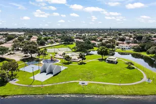 11112 N Harmony Lake Cir, Davie, FL 33324 - Photo 49