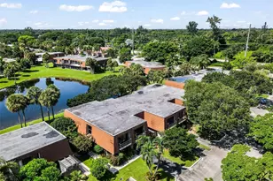 11112 N Harmony Lake Cir, Davie, FL 33324 - Photo 51