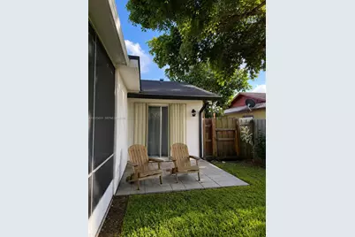 4555 Arthur St, Palm Beach Gardens, FL 33418 - Photo 5