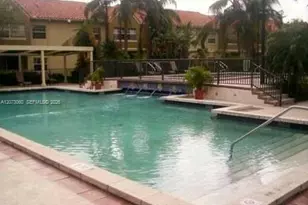 18304 NW 68th Ave, Hialeah, FL 33015 - Photo 15