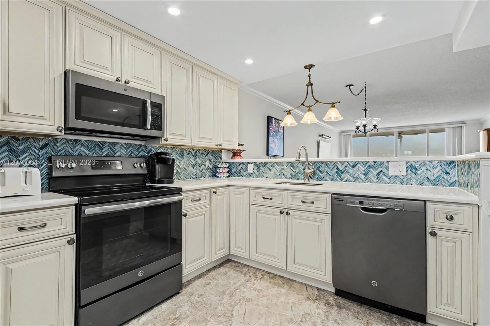 3090 N Course Dr #709 - 3090 N Course Dr #709, Pompano Beach, FL 33069 Luxury Property | Jose Angel Pina