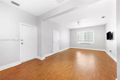 1000 Meridian Ave #8, Miami Beach, FL 33139 - Photo 3