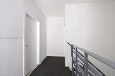 1000 Meridian Ave #8, Miami Beach, FL 33139 - Photo 21