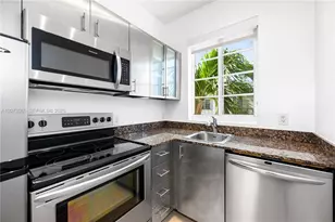 1000 Meridian Ave, Miami Beach, FL 33139 - Photo 17