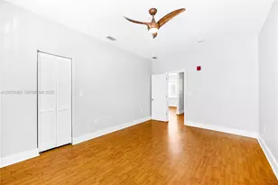 1000 Meridian Ave, Miami Beach, FL 33139 - Photo 19