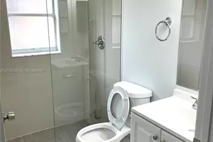 15870 SW 85th Ln, Miami, FL 33193 - Photo 11