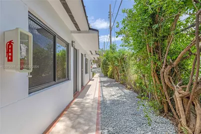 620 SW 6th Ave, Miami, FL 33130 - Photo 13