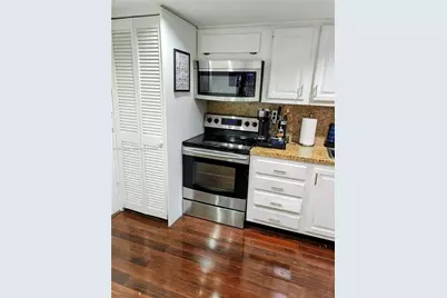 2333 Brickell Ave #2814, Miami, FL 33129 - Photo 5