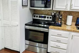 2333 Brickell Ave, Miami, FL 33129 - Photo 5