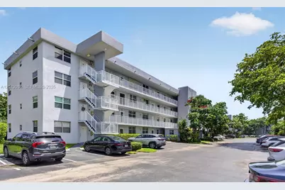 106 Royal Park Dr #3D, Oakland Park, FL 33309 - Photo 1