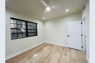 1470 Lincoln Ter #2, Miami Beach, FL 33139 - Photo 13