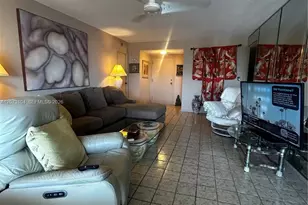 251 174th St, Sunny Isles Beach, FL 33160 - Photo 3