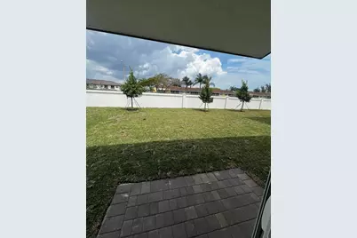 2625 SE 24th Ct, Homestead, FL 33035 - Photo 11