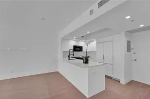 5600 Collins Ave, Miami Beach, FL 33140 - Photo 9