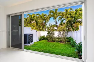 1421 SW 24th Ct, Fort Lauderdale, FL 33315 - Photo 9