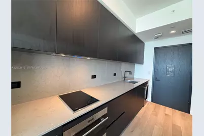 20 NE 11th #2703B, Miami, FL 33132 - Photo 1
