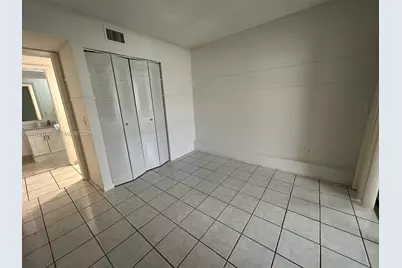 9729 Hammocks Blvd #105E, Miami, FL 33196 - Photo 15