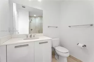 1060 Brickell Ave, Miami, FL 33131 - Photo 13