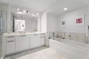 1060 Brickell Ave, Miami, FL 33131 - Photo 9