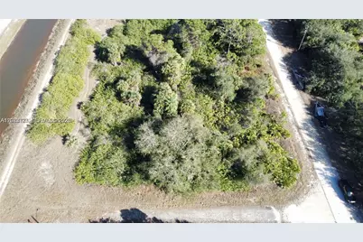 7502 Joan Ave N, Lehigh Acres, FL 33971 - Photo 3