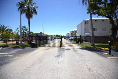 1221 SW 122nd Ave #403, Miami, FL 33184 - Photo 7