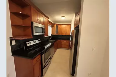2880 Pine Tree Dr #3, Miami Beach, FL 33140 - Photo 7
