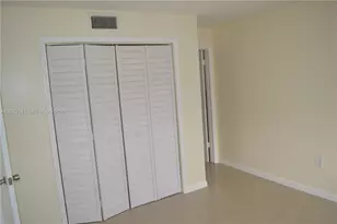 1720 NW N River Dr, Miami, FL 33125 - Photo 11