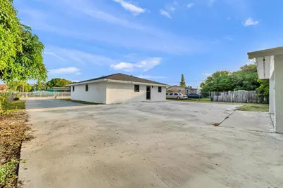 11815 SW 222nd St, Miami, FL 33170 - Photo 23