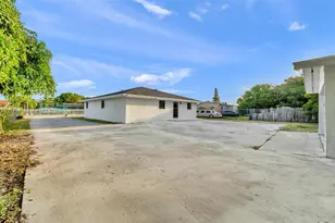 11815 SW 222nd St, Miami, FL 33170 - Photo 23
