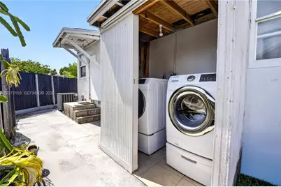 1120 SW 12th St, Miami, FL 33129 - Photo 33