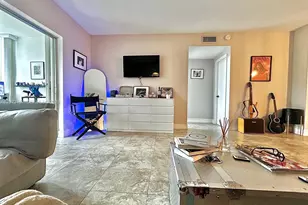 3800 Hillcrest Dr, Hollywood, FL 33021 - Photo 13