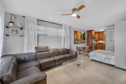 2445 Lake Pancoast Dr #4, Miami Beach, FL 33140 - Photo 3
