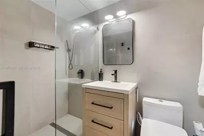2445 Lake Pancoast Dr #4, Miami Beach, FL 33140 - Photo 21
