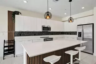 8001 NW 41st St, Doral, FL 33166 - Photo 5