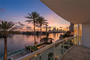 20201 E Country Club Dr, Aventura, FL 33180 - Photo 1