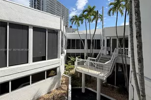 20201 E Country Club Dr, Aventura, FL 33180 - Photo 31