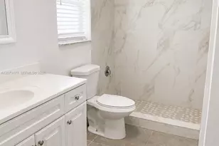 11221 SW 33rd Cir Pl, Miami, FL 33165 - Photo 7