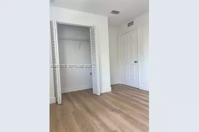 1613 NW 16th Ave #203, Miami, FL 33125 - Photo 5