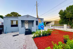 301 NW 37th St, Miami, FL 33127 - Photo 9