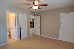 1644 NE 33rd St, Oakland Park, FL 33334 - Photo 9