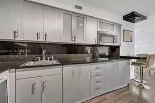 6770 Indian Creek Dr, Miami Beach, FL 33141 - Photo 17