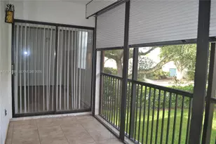 8601 NW 34th Pl, Sunrise, FL 33351 - Photo 19